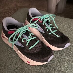 Brooks Black and Mint Running Shoes